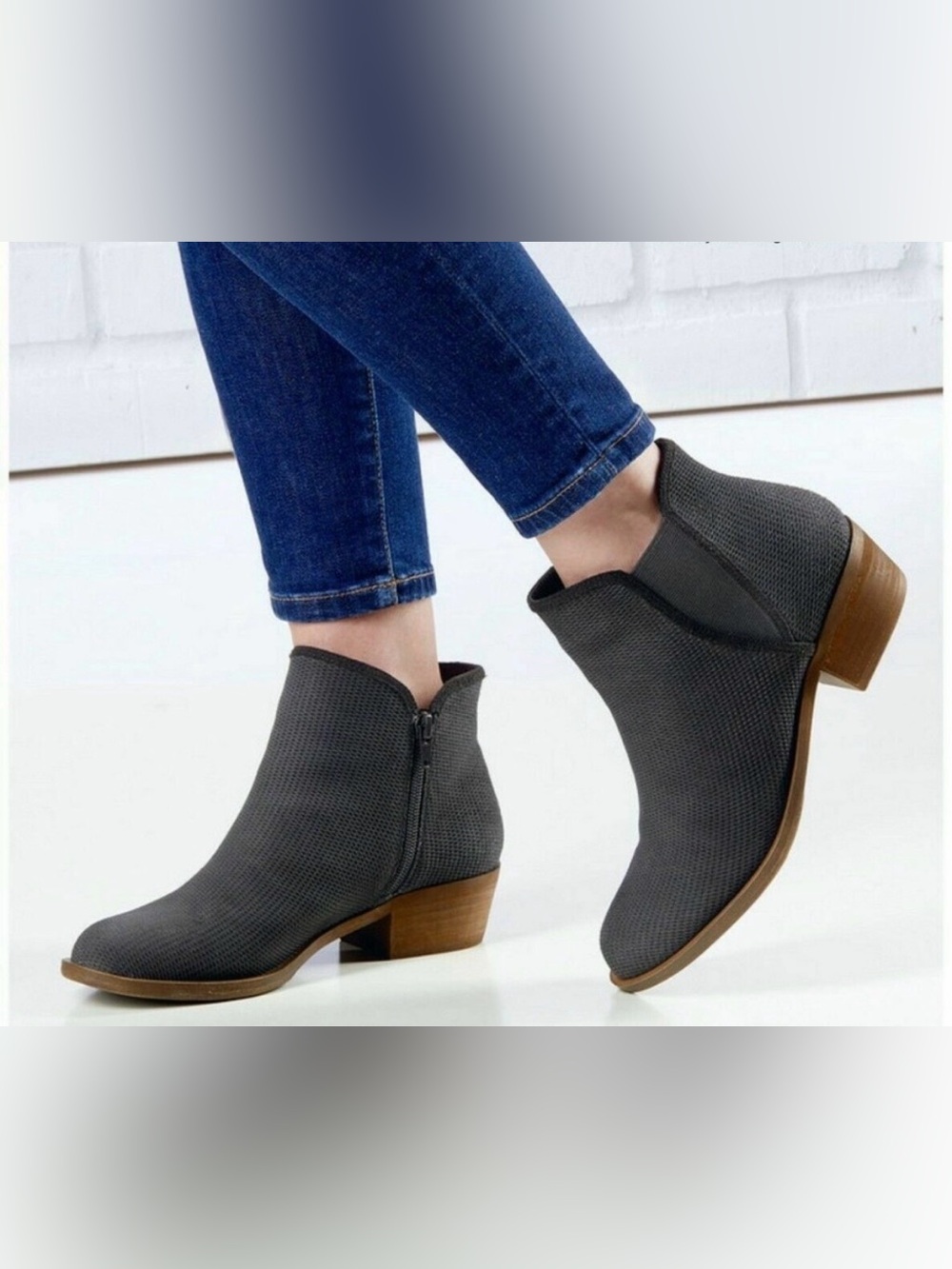 Kensie Gerona Dark Gray Ankle Boots.